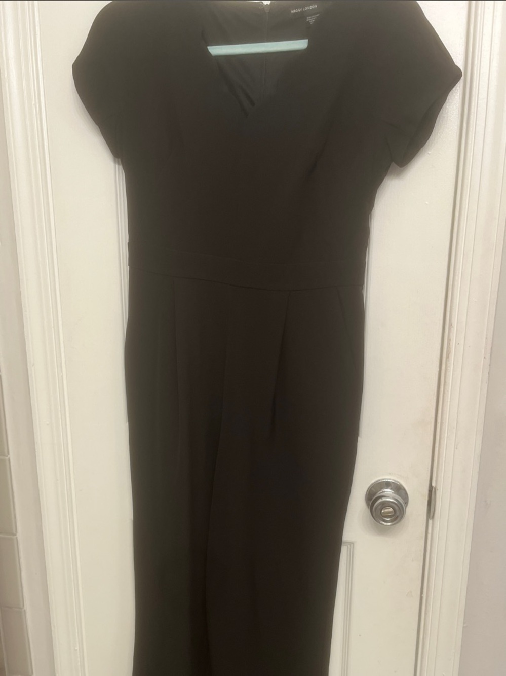 Maggy London Black Short-Sleeve Scalloped-Neck Tailored Jumpsuit